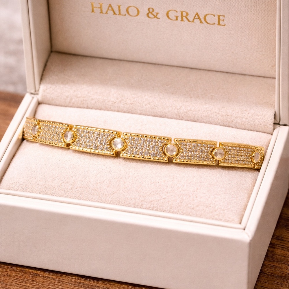 14k gold bracelet with diamond cut design petite